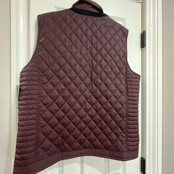 Murano Men's Large Quilted Burgundy Vest - Picture 6 of 8